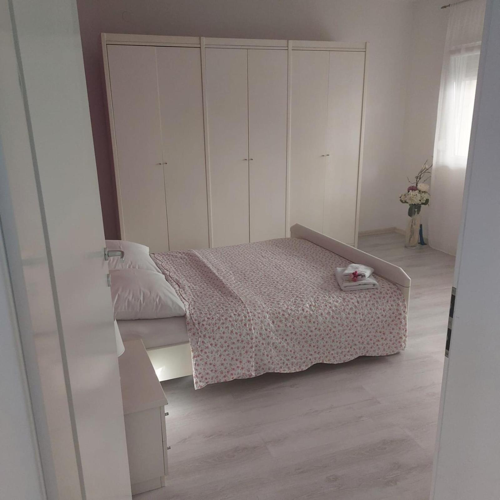 Martina Sun Apartment *